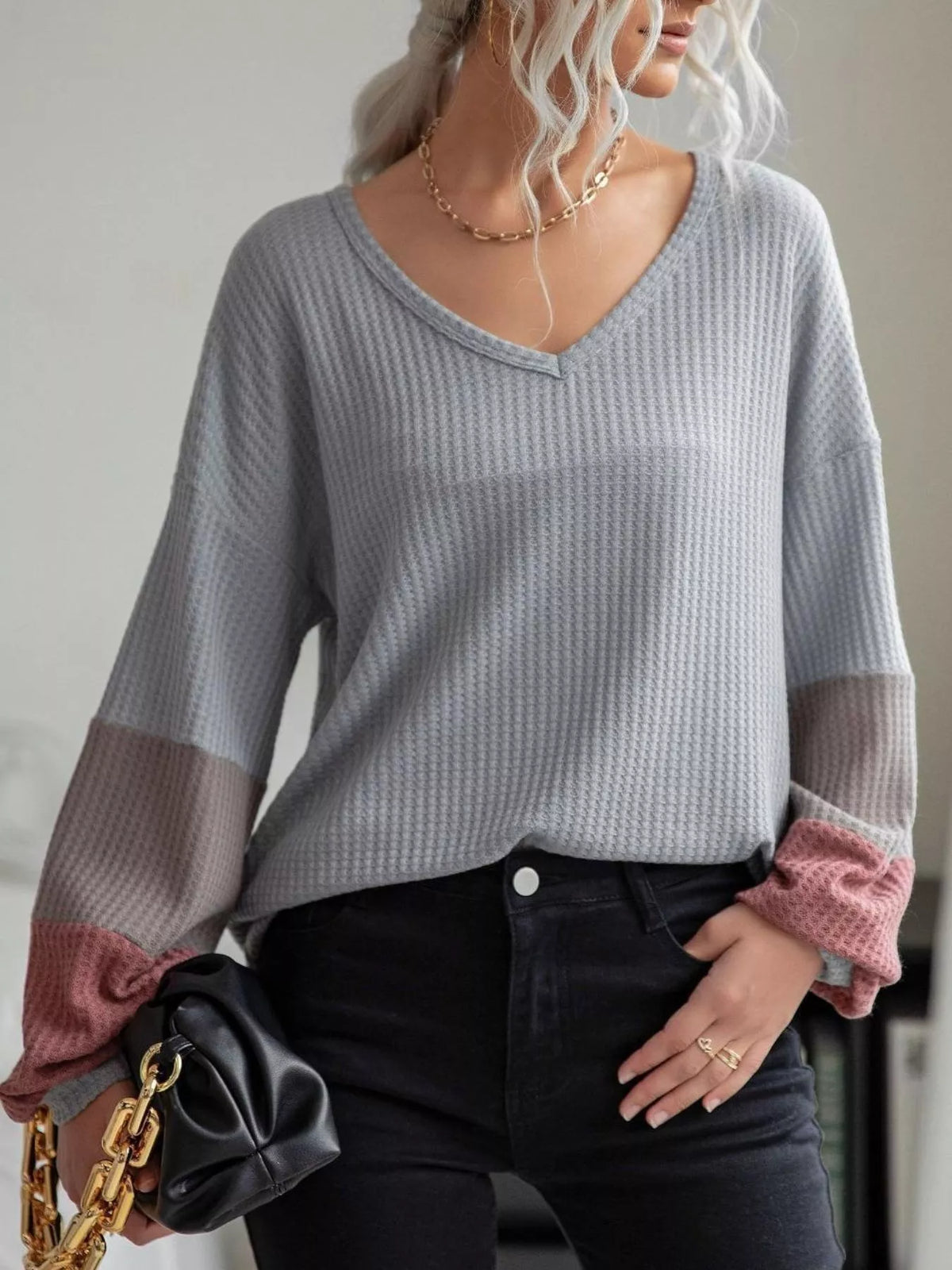 V-Neck Waffle Knit Long Sleeve T-Shirt in Gray
