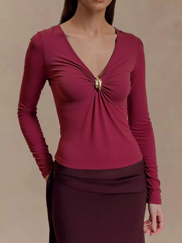 Elegant V-Neck Long Sleeve T-Shirt with Gold Ring Detail in Burgundy