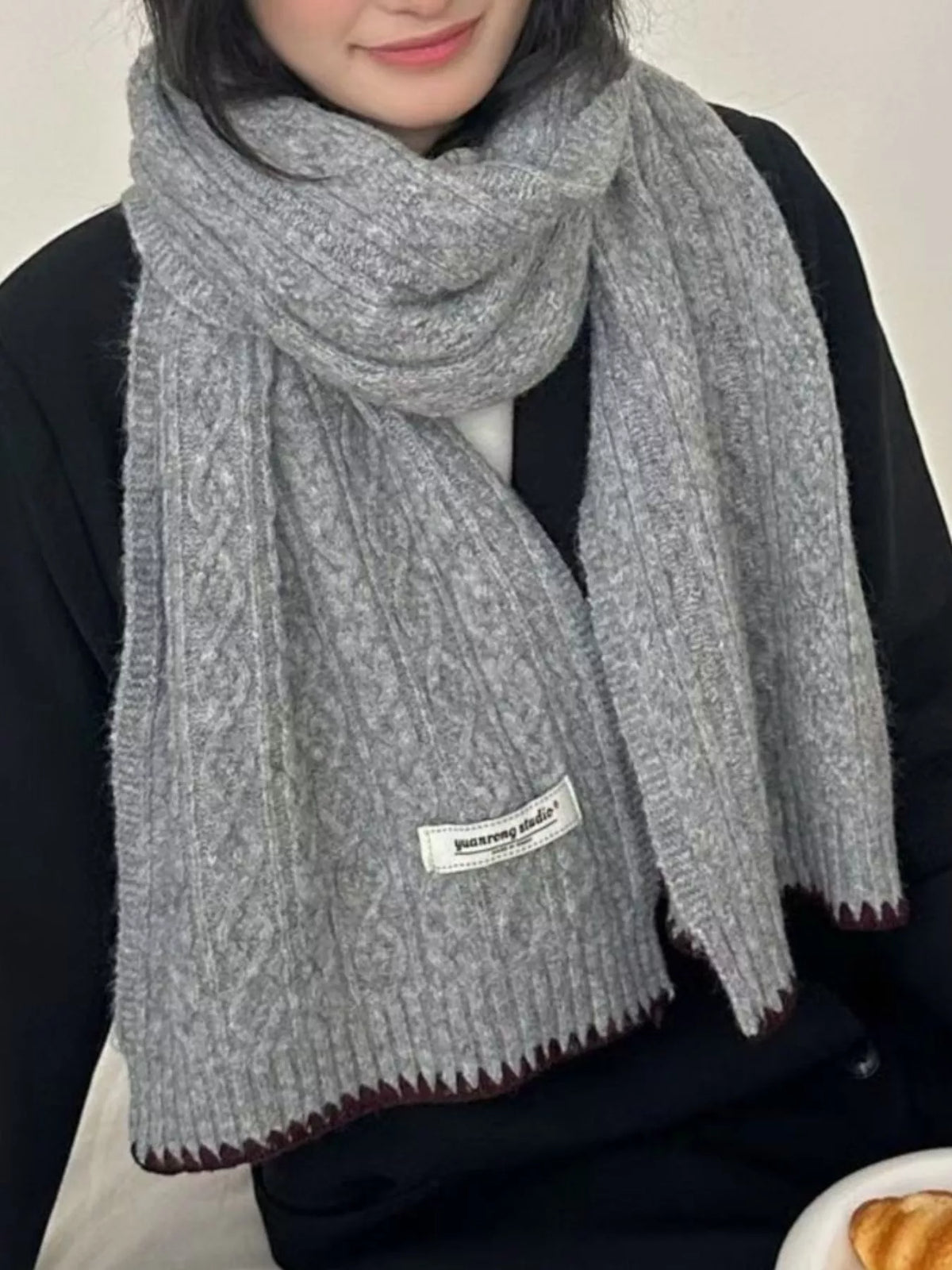 Cozy Knitted Cable-Knit Scarf with Contrast Trim - Lilixa.store