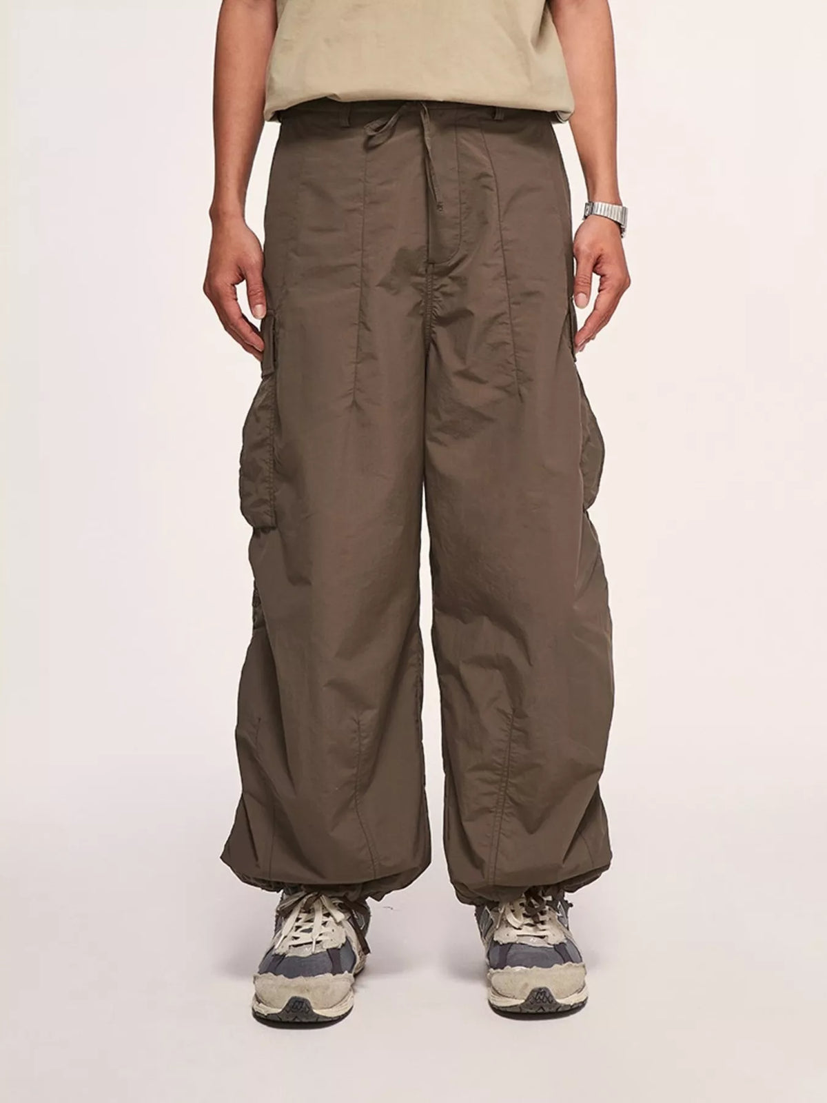 Men's Wide Leg Cargo Pants in Coffee