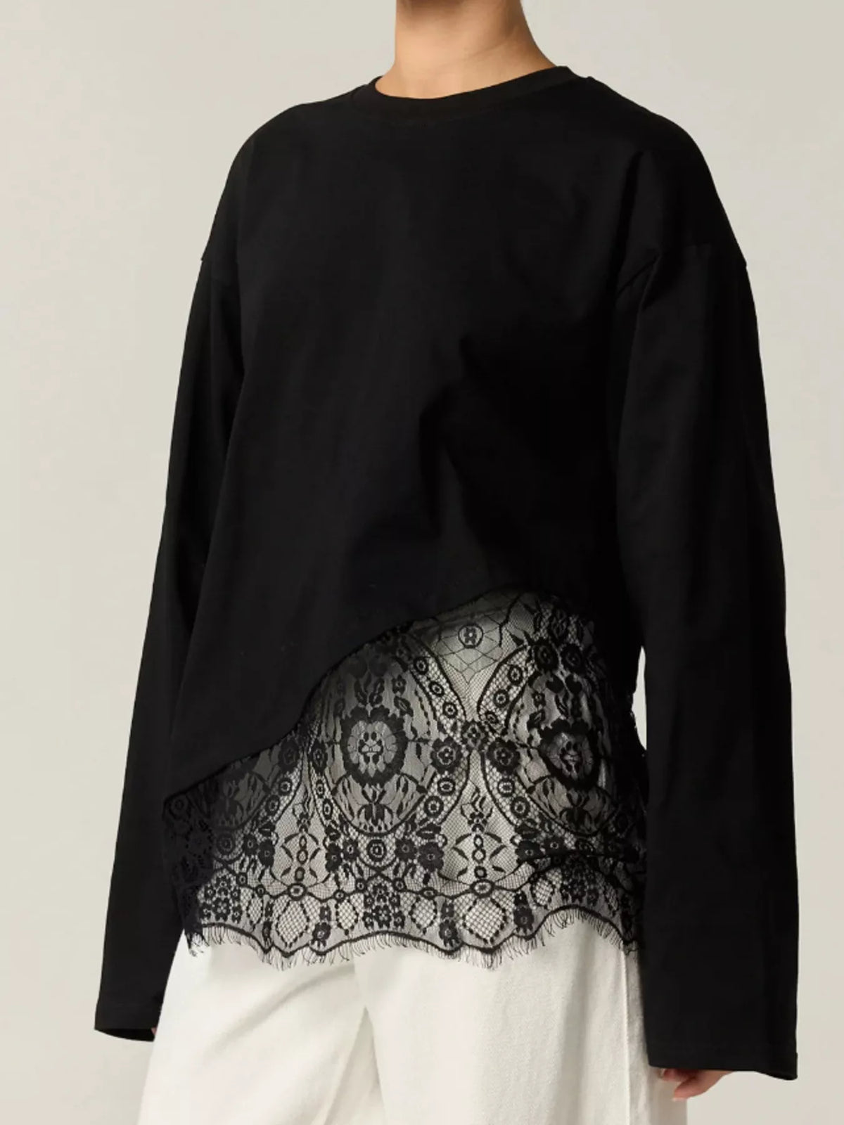 Long-Sleeve T-Shirt with Asymmetric Lace Hem - Lilixa.store
