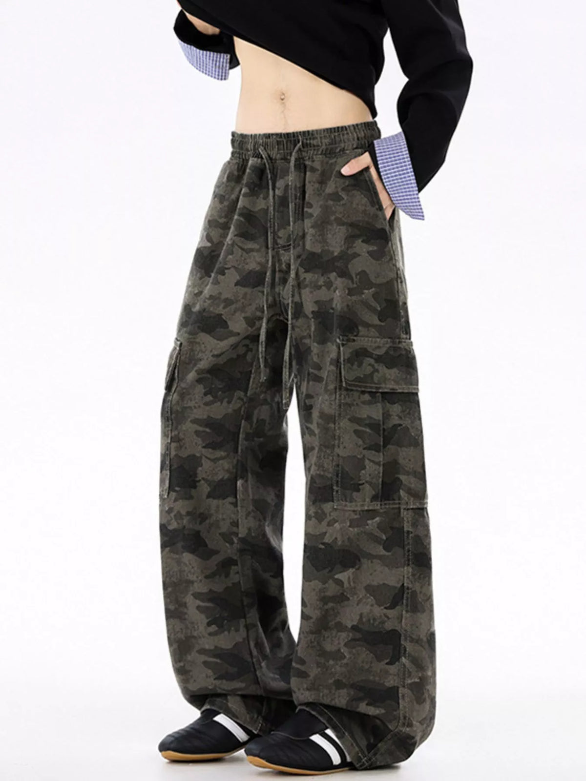 Men's Plus Size Drawstring Camouflage Wide Leg Pants in Green Camouflage, view 5