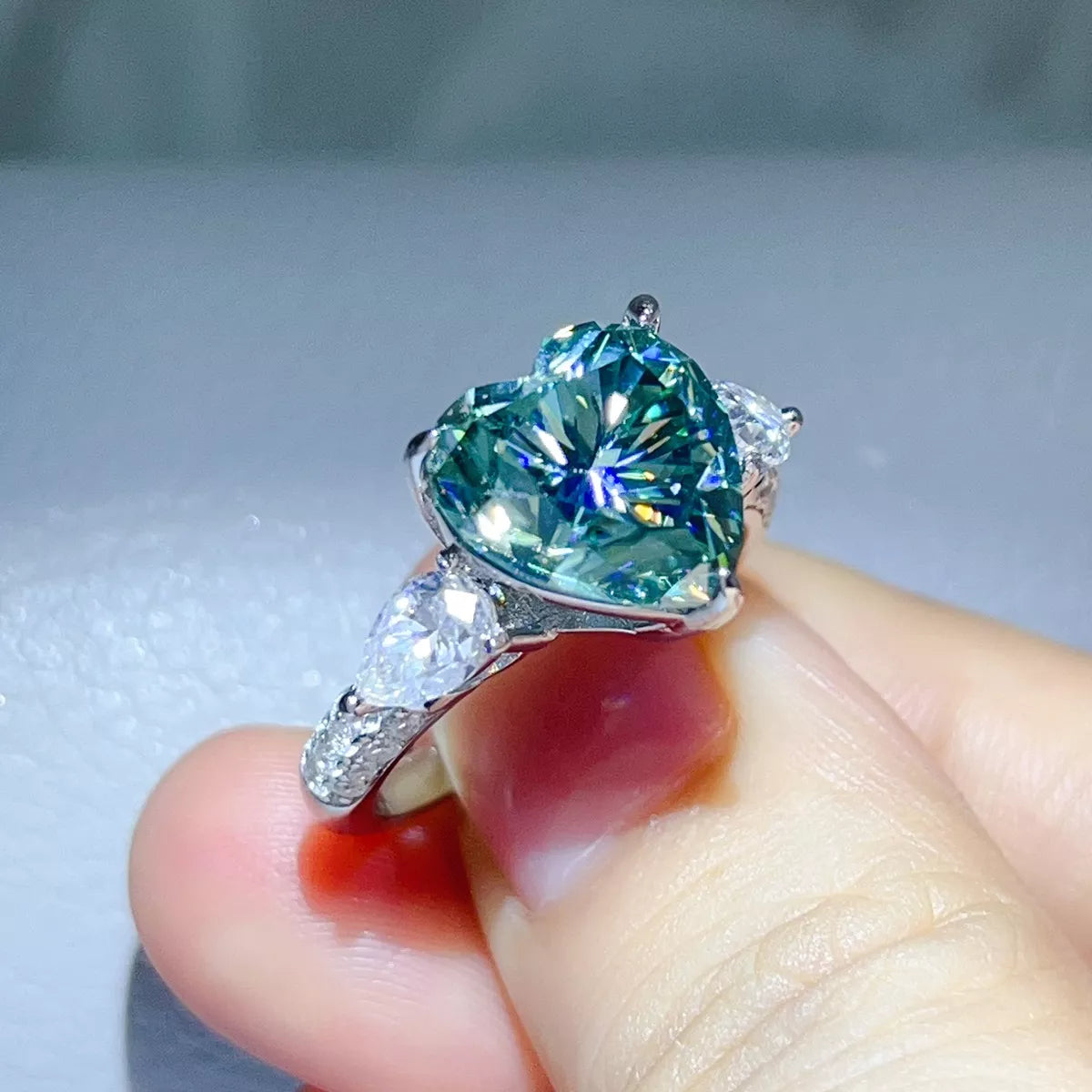 6 Carat 925 Sterling Silver Moissanite Heart Ring in Dark Green