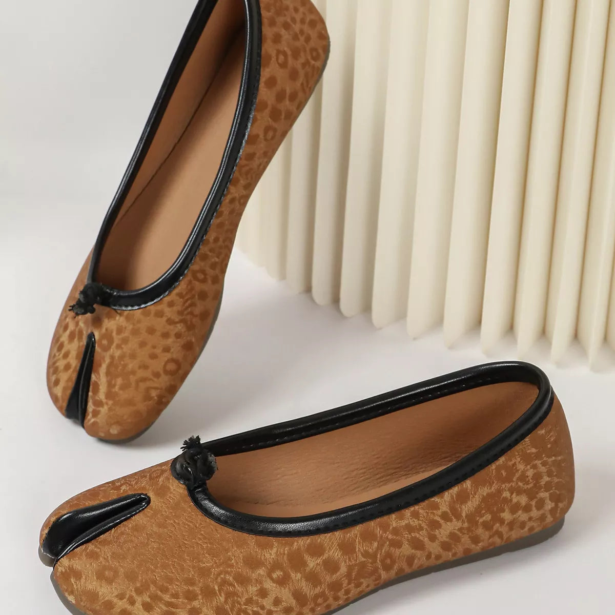Split Toe Slip-Ons - Lilixa.store