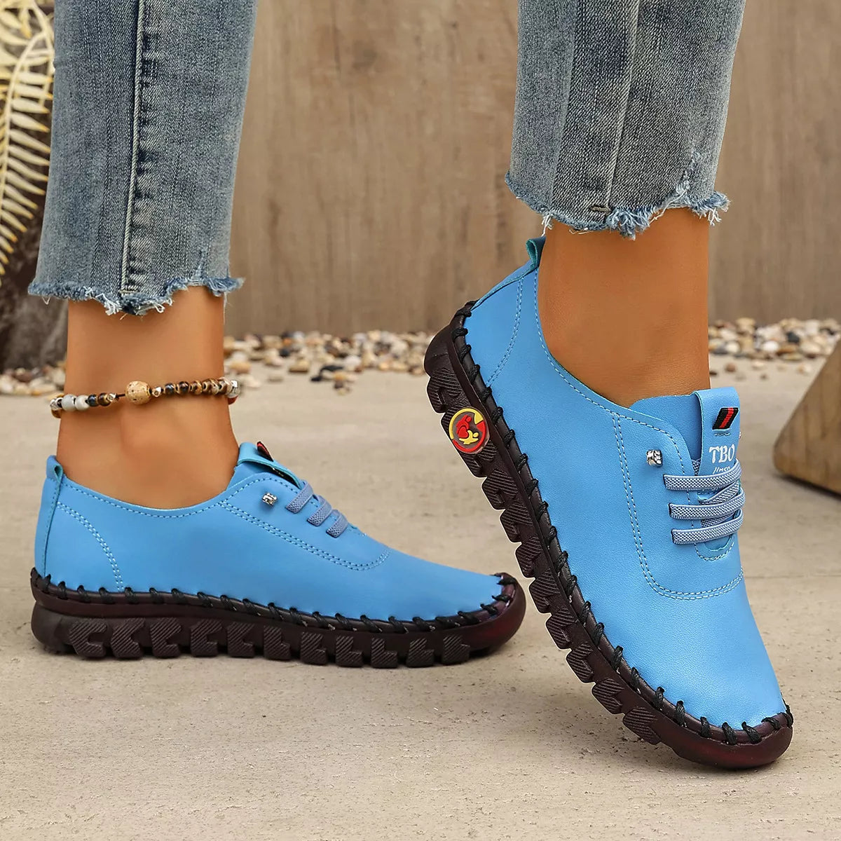 Round Toe Lace Up Sneakers - Lilixa.store