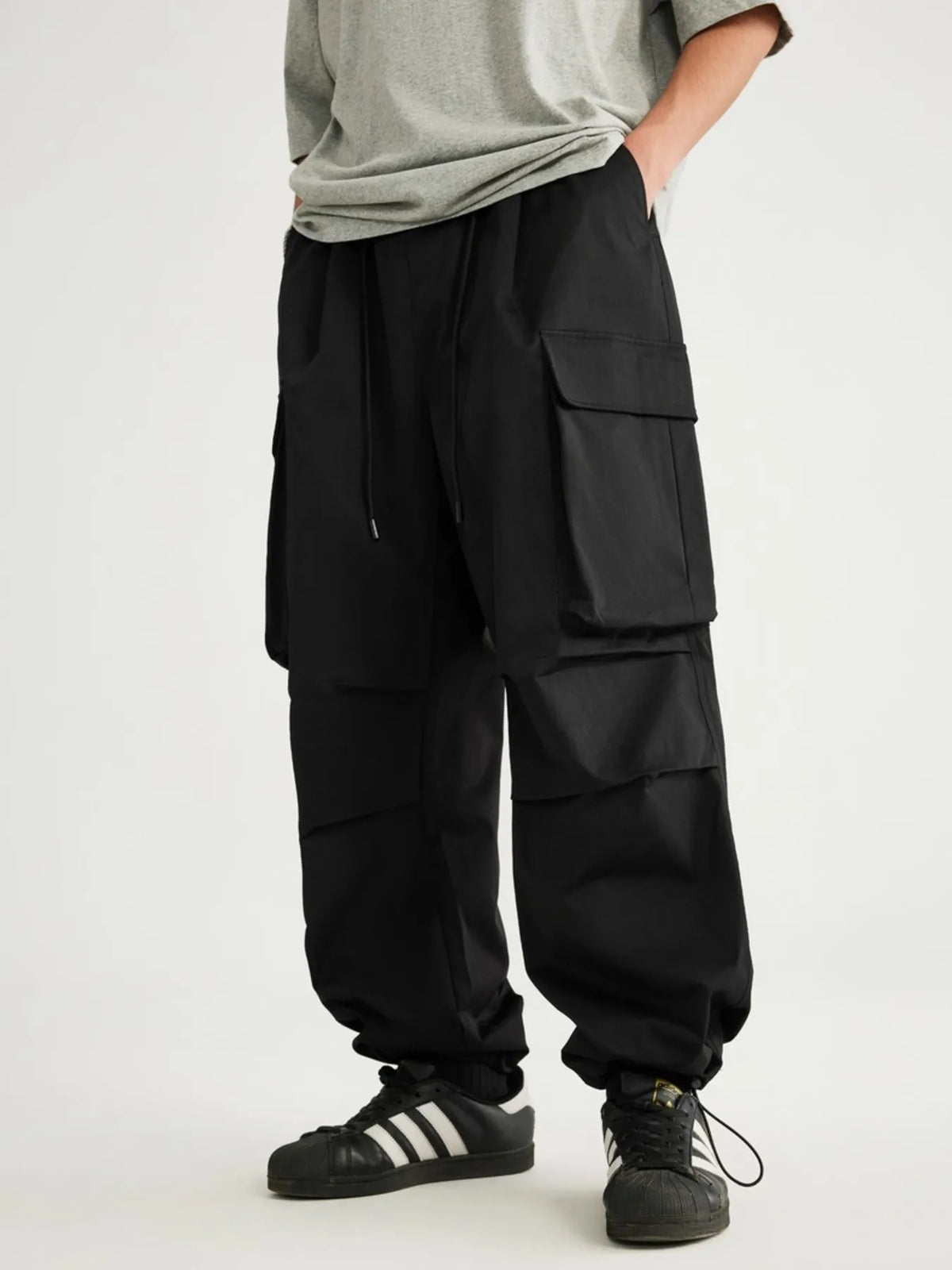 Men's Relaxed Fit Cargo Pants in Black, view 5