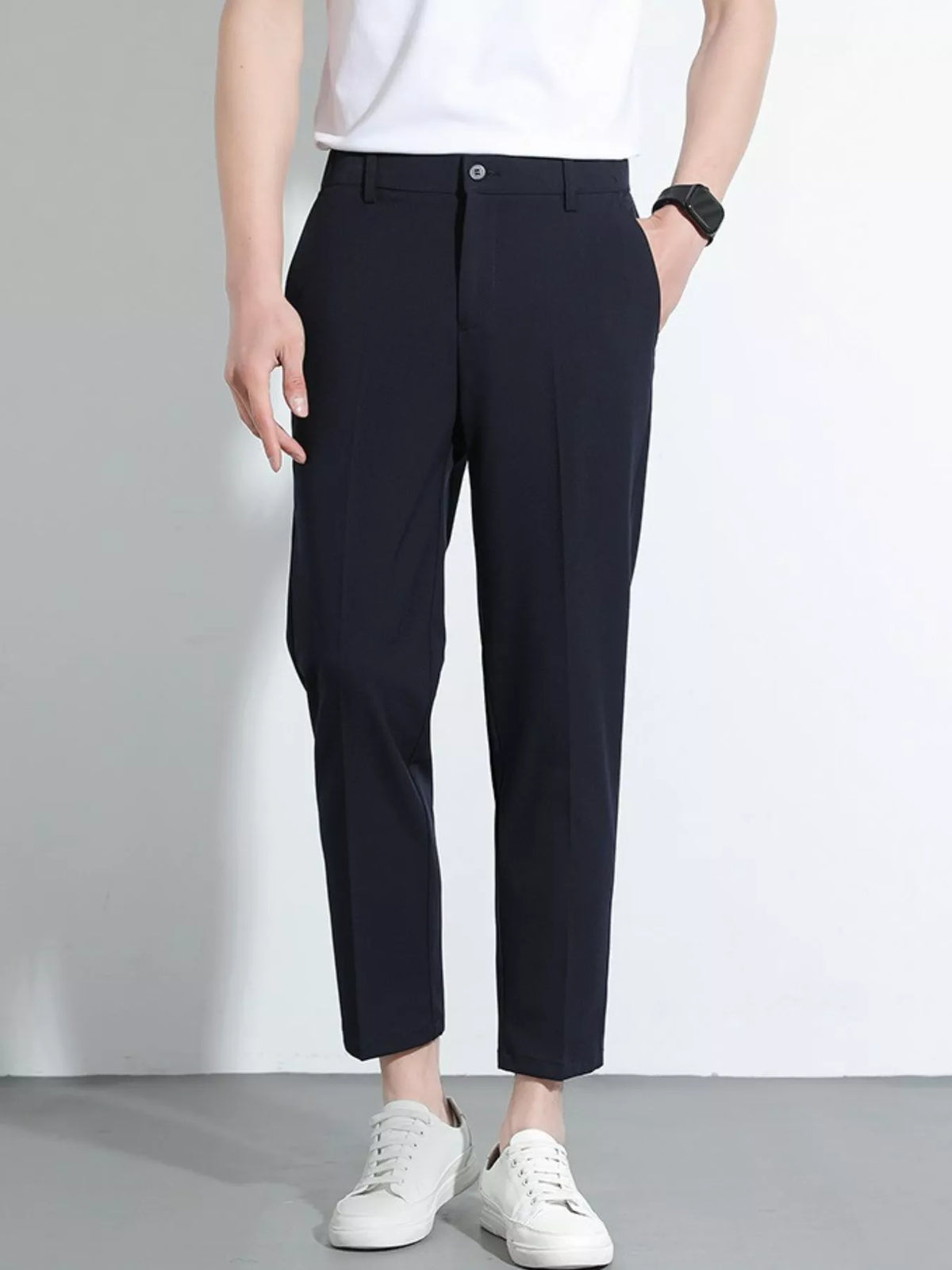 Men's Slim Fit Cropped Pants in Navy