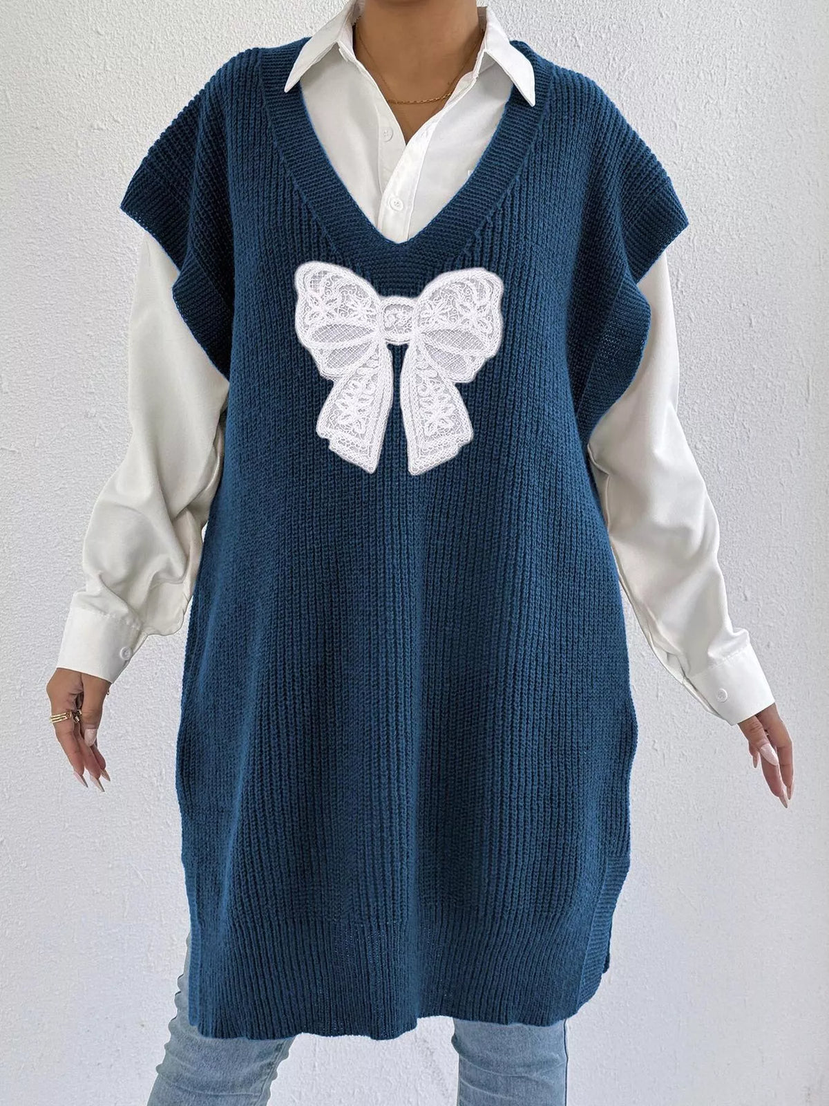 Embroidered Bow V-Neck Sweater Vest - Lilixa.store