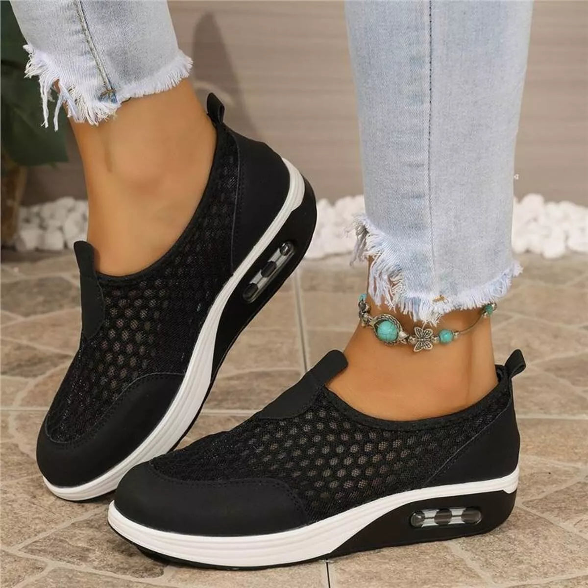 Round Toe Mesh Sneakers - Lilixa.store