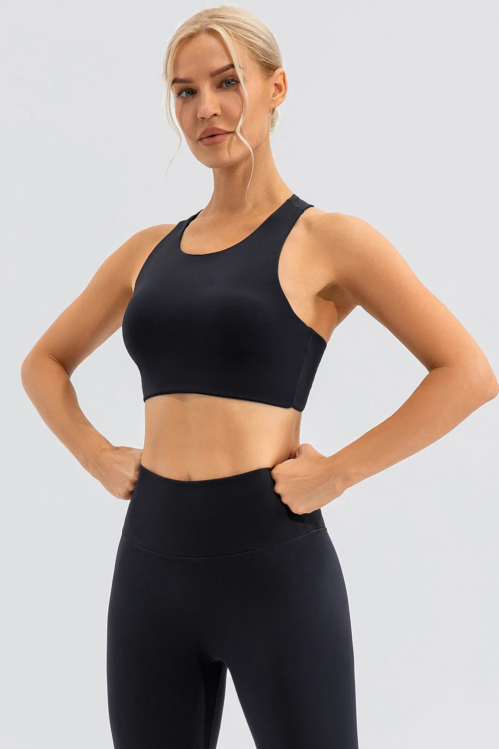 Round Neck Cutout Cropped Active Tank - Lilixa.store
