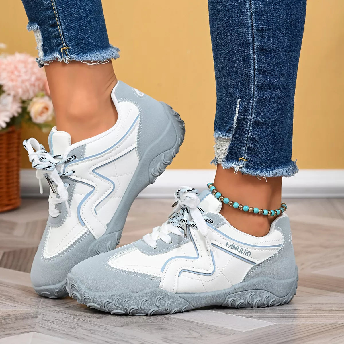 Round Toe Lace Up Sneakers - Lilixa.store