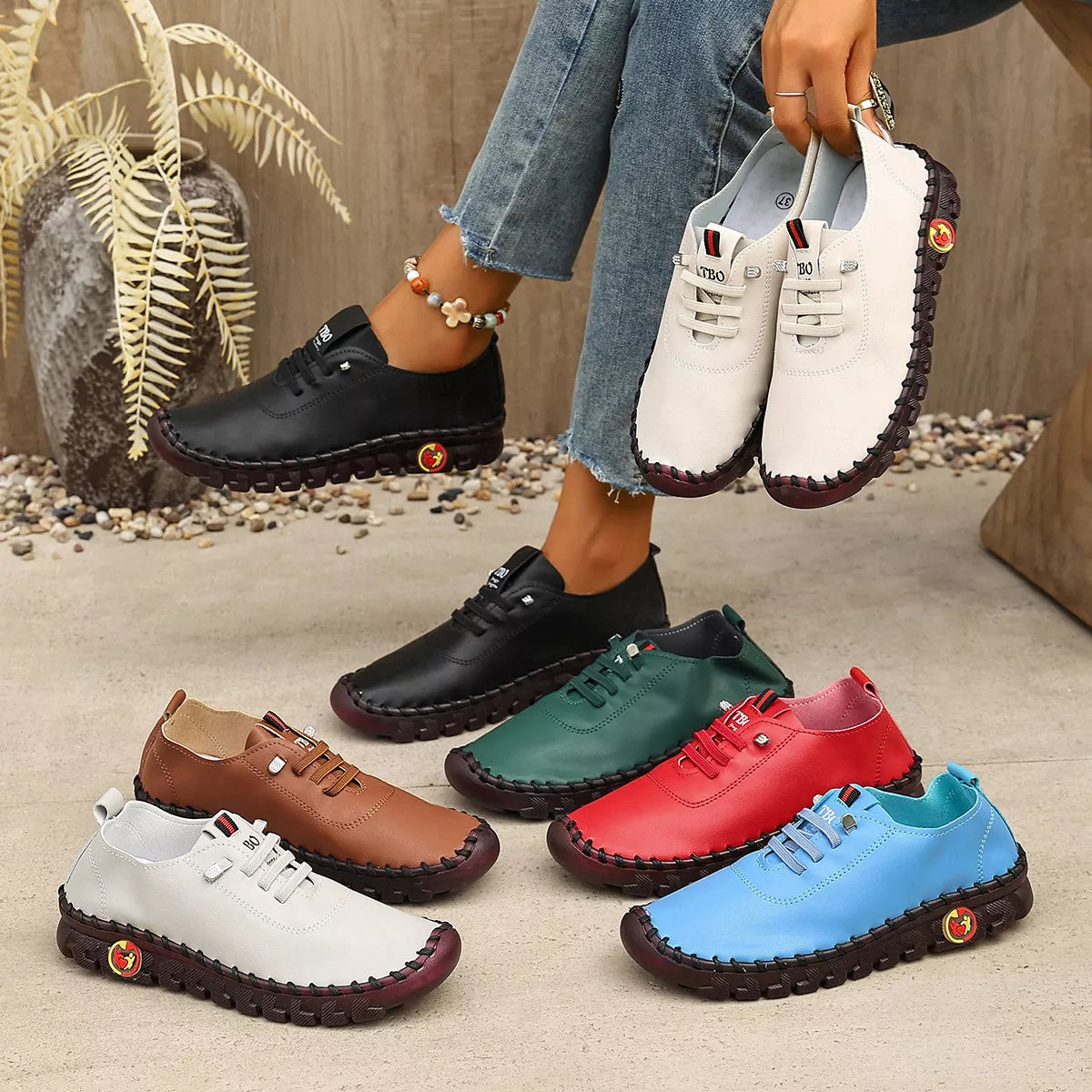 Round Toe Lace Up Sneakers - Lilixa.store