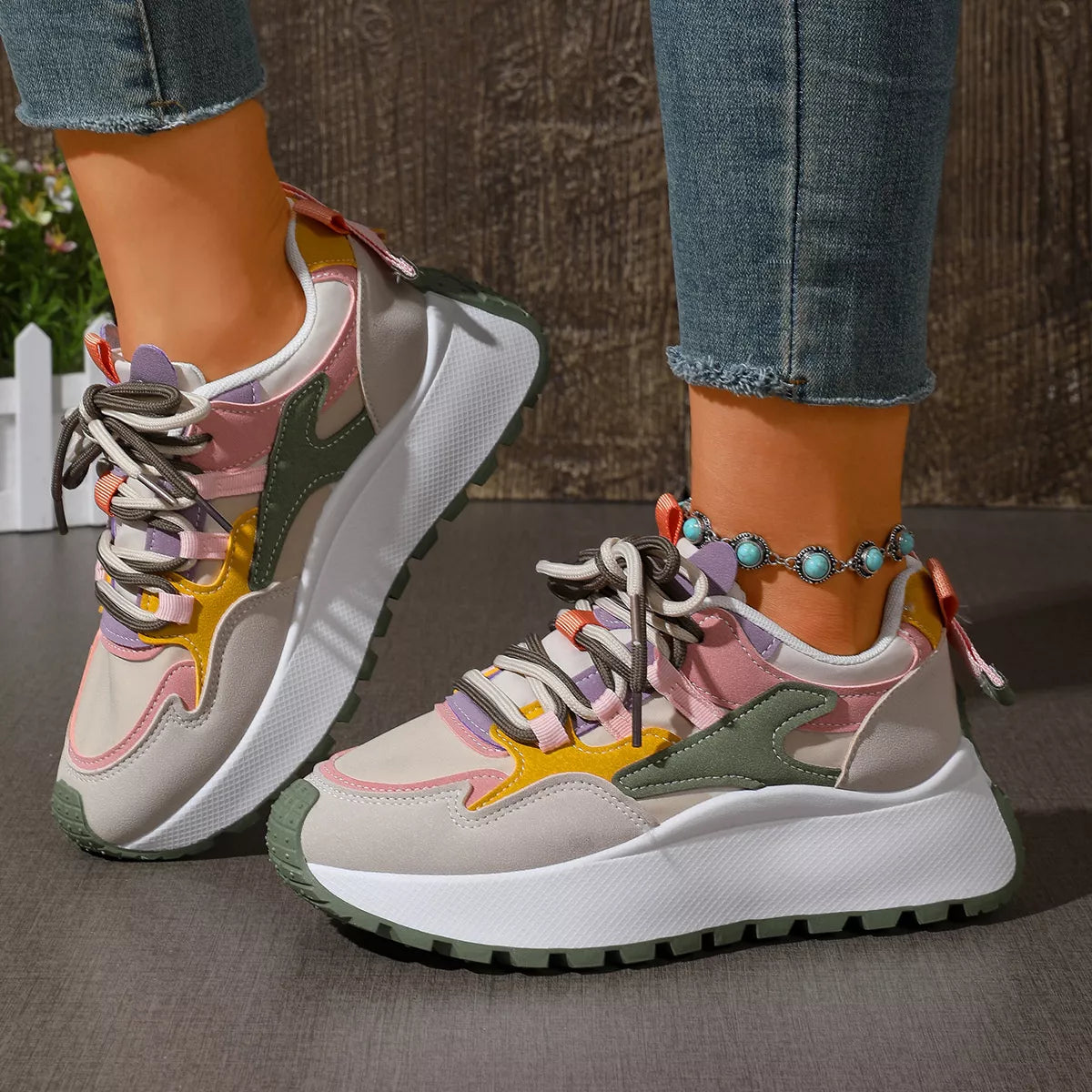 Round Toe Lace Up Sneakers - Lilixa.store
