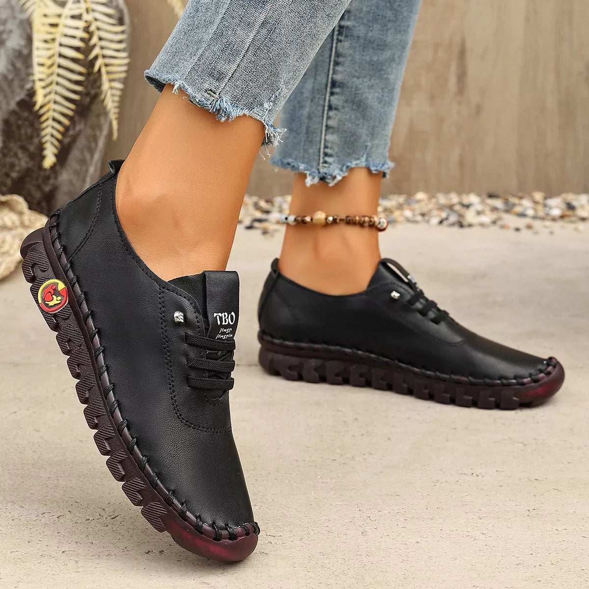 Round Toe Lace Up Sneakers - Lilixa.store
