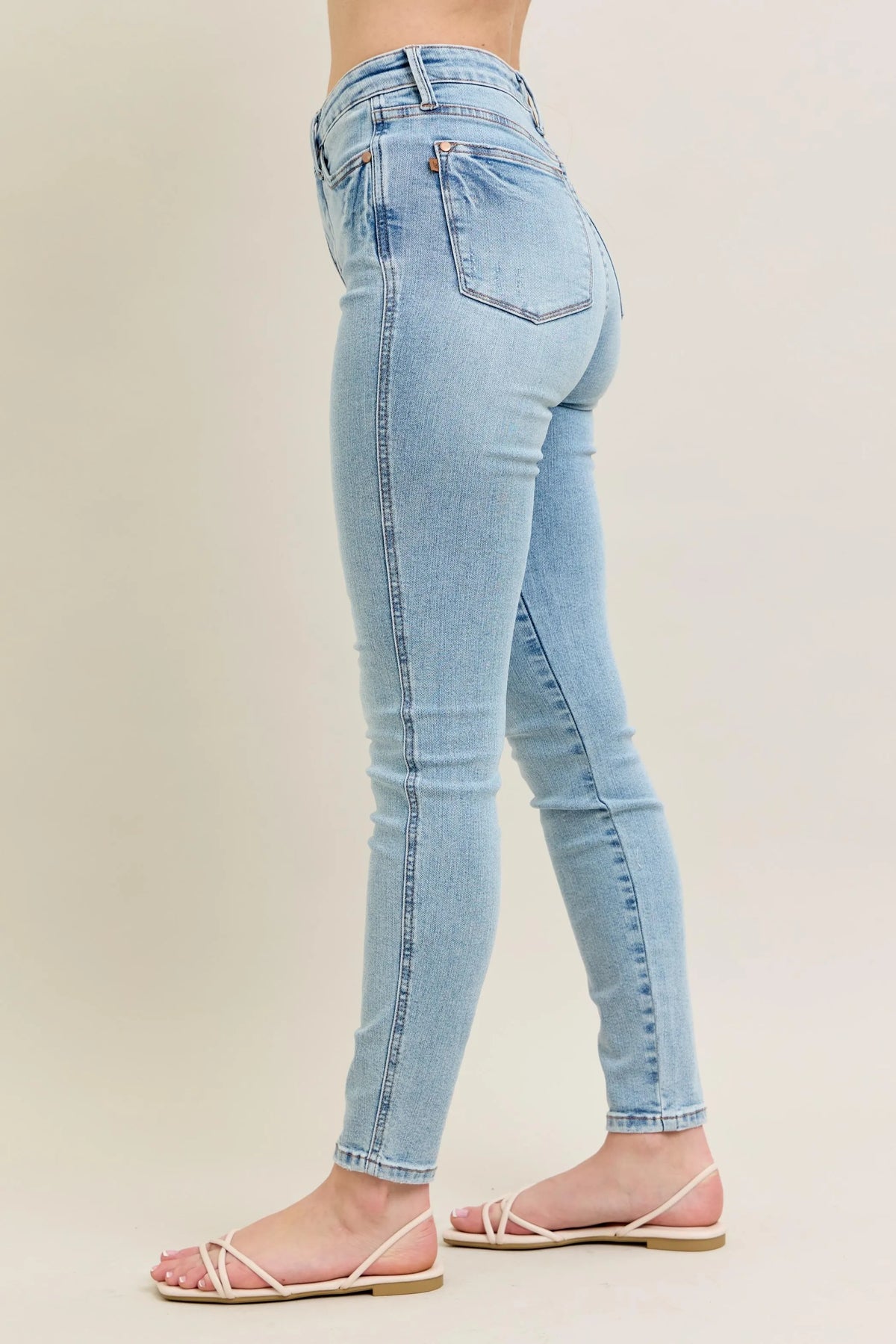 Judy Blue Full Size Mr Tummy Control Vintage Wash Skinny Jeans Plus Size - Lilixa.store