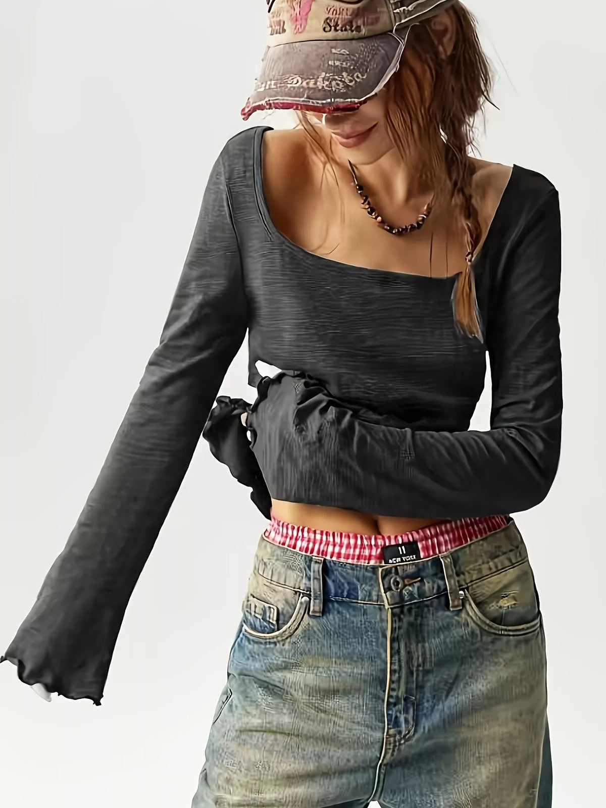 Long Sleeve Square Neck Slim-Fit T-Shirt in Black